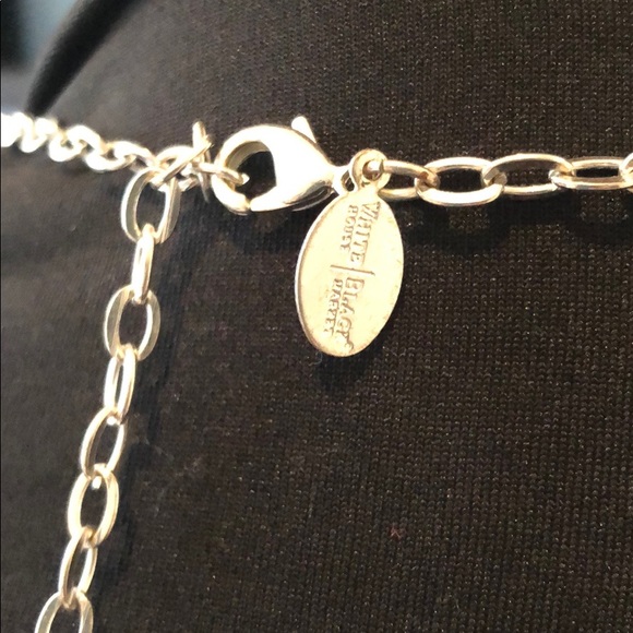 WHBM EUC Necklace - Picture 5 of 5